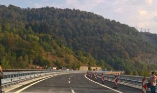 Бивш депутат спаси азиатки на АМ "Тракия" (СНИМКИ)