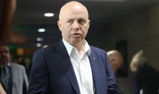 Георги Свиленски пред ФАКТИ: БСП от партия, която се бореше с модела „Борисов“, се превърна в негова патерица