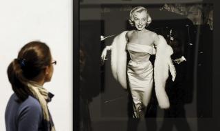 Шал на Мерилин Монро спаси парижки театър от фалит