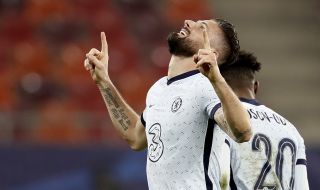 Челси удължи договори на Тиаго Силва и Оливие Жиру