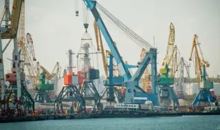 Русия се опитва да унищожи автономния украински морски коридор
