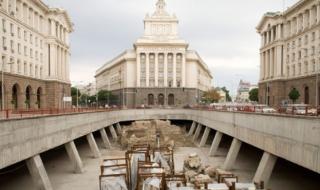България губи над 77 млрд. лв. за 20 г. от правителствени провали