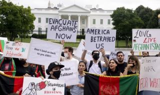 Нежна революция! Талибаните забраниха на жените да участват в тв сериали