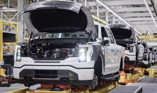 Спряха производството на електрическия F-150 заради риск от пожар