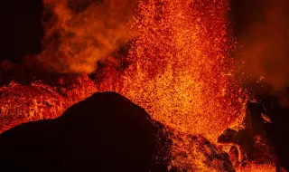 14 април 2010 г. Изригването на вулкана Ейяфятлайокутл предизвика хаос в авиационния трафик на Европа