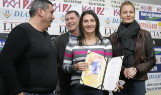 Светла Димитрова със сребърната значка на Европейската атлетика