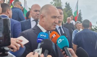 Румен Радев: Движим се към политическа гротеска