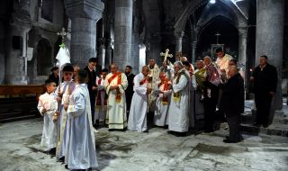 Папата ще посети църква, опожарена от „Ислямска държава”