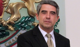 Плевнелиев обеща вето за бюджета за 2016 г., ако няма повече пари за отбрана