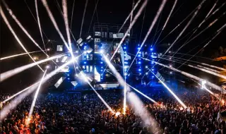 EXIT Festival отбеляза исторически успех с над 200 000 посетители и послание, че любовта и светлината са неудържими