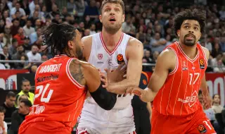 Олимпиакос и Александър Везенков триумфираха над Апоел Тел Авив в София