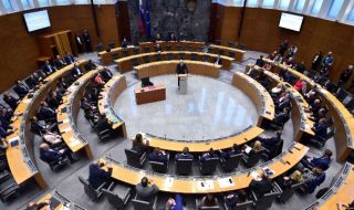 Правителството на Словения оцеля при вот на недоверие 