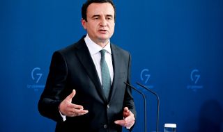Косовският премиер примамва гражданите да сменят регистрационните номера на колите си