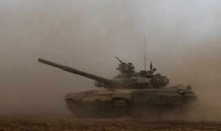 Русия демонстрира нови оръжия до границата с Афганистан
