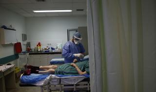 Гърция търси нови легла за интензивно лечение