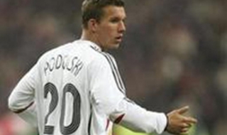 Подолски: Трябва да стартираме силно на Евро 2012