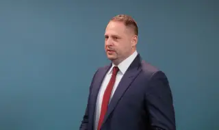 Зеленски извади Ермак от състава на Съвета за национална сигурност и отбрана и Щаба на върховния главнокомандващ