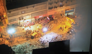 Две сгради рухнаха в Рио (видео)