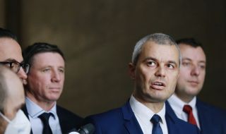 От „Възраждане” искат затваряне на границите за пристигащи от рискови страни