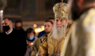 Патриарх Неофит: Прекрачваме прага на 2021 г. с нова надежда за България