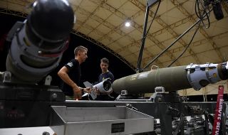 Военна помощ! Украинските ВВС използват "умни" бомби