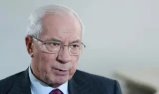 Азаров: Искането за 800-хилядна армия означава, че Зеленски дори не мисли за мир