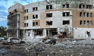 Guardian: НАТО може да убеди Украйна да промени плана за настъпление