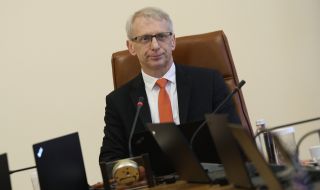 Николай Денков: Българското розово масло не е опасно