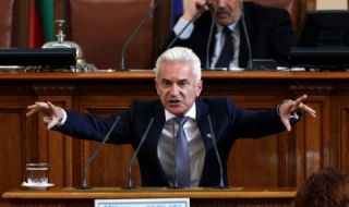 "Атака" ще съди „Демократична България” за откраднат девиз