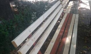 Къде в Пловдив ремонтираха пейки (СНИМКИ)