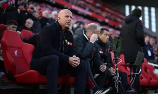 Арне Слот на ръба на уволнението след ключовия сблъсък с Галатасарай