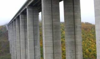 Жена загина, хвърляйки се от най-високия виадукт на "Хемус"