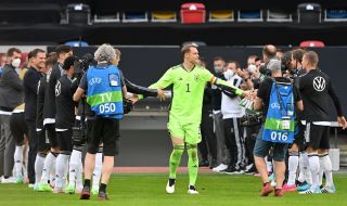 Мануел Нойер записа рекорд за националния тим на Германия