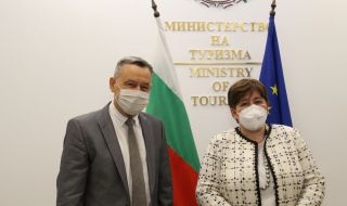  Министърът на туризма Стела Балтова на среща с посланика на Украйна: Работим за доверието на туристите