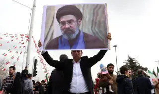 Complete theocracy: Ali Khamenei's son succeeds him 