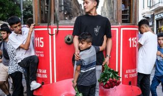 Силен взрив в Истанбул, убитите са поне шестима (ВИДЕО - ОБНОВЕНА)