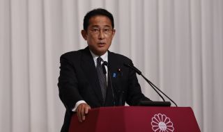 Фумио Кишида обеща бързи действия за конституционна реформа 