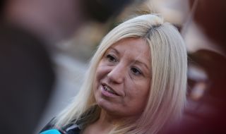 И Цецка Бачкова напусна ДСБ
