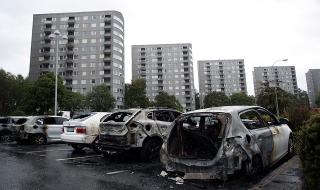 Огнен терор за автомобилите в Швеция (СНИМКИ)