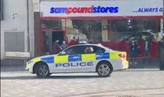 Видео с полицейско BMW, което се "пързаля", бързо стана хит в интернет