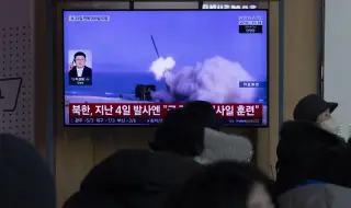 Северна Корея тества балистични ракети докато САЩ и Южна Корея обсъждат отбраната си