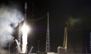 Руска ракета с 6 сателита излетя от Френска Гвиана