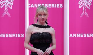 Голите сцени на звездата от сериала "Еуфория" Сидни Суийни са ѝ донесли неприятности