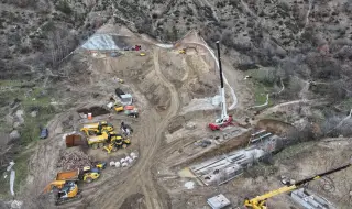 Три големи моста и два тунела ще има на обходния път на Кресна