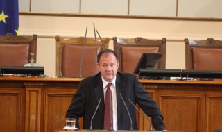 Михаил Миков: Не избори, а промяна на политиката Дянков, искат хората