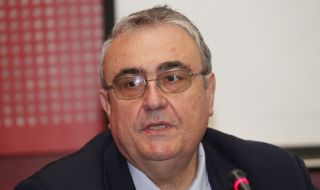 Доц. Минчев: България е опасно пробита откъм защита на своите интереси