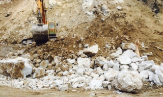 Свлачище по главен път Е-79 в района на Кресненското дефиле