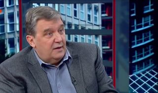  Димитър Луджев: Слави Трифонов се оказа политическо джудже