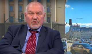 Александър Маринов: Правителството не може да се справи дори с елементарни кадрови въпроси. Парламентът също буксува