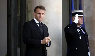 Макрон с най-нисък рейтинг на одобрение във Франция за последните 50 години